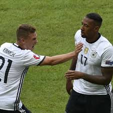 Die spiele im achtelfinale der fußball europameisterschaft 2016 in frankreich mit den besten wettquoten der spielplan achtelfinale: Em 2016 Low Lasst Joshua Kimmich Im Achtelfinale Deutschland Slowakei Von Anfang An Ran Fussball Em