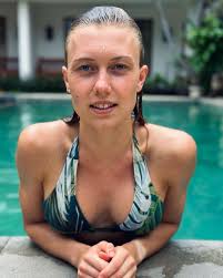 Mona Huygelen - Free nude pics, galleries & more at Babepedia