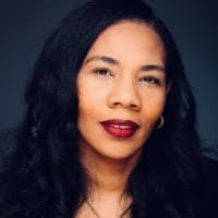 Lindsey Asher's Instagram, Twitter & Facebook