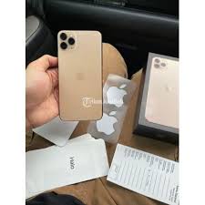 Apple đã chính thức ra mắt iphone 11 pro max, tuy vẫn giữ thiết kế cũ nhưng sản phẩm được nâng cấp rất nhiều bên trong, hãy cùng mobilecity điểm qua các điểm nổi bật của sản phẩm này nhé. Hp Iphone 11 Pro Max Ibox Resmi Gold Fullset Mulus No Minus Di Surabaya Tribunjualbeli Com