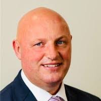 Damien Dillon's Instagram, Twitter & Facebook