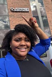 Kari Banks's Instagram, Twitter & Facebook