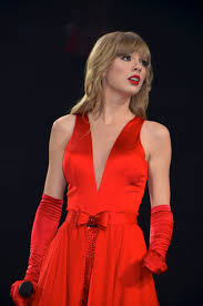 It was all over the place, a fractured mosaic of feelings that somehow all fit together in the end. Pin By Ally On Taylor Swift Taylor Swift Outfits Taylor Swift Style Taylor Swift Red