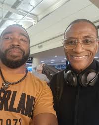 Eli Harris (@mr.eli.harris) • fotos e vídeos do Instagram