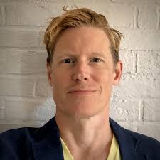 Watch a Female Mountaineer Make History in 'Pasang: In the Shadow of  Everest' Trailer (Exclusive Video)