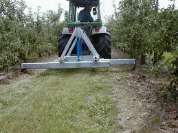 Thin, rolling discs require much less power to pull through heavy soil. Root Pruner Np Seymour