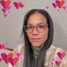 Annette Abraham's Instagram, Twitter & Facebook