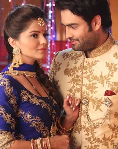 Do you miss the magical chemistry between Harman Singh and Soumya in Shakti - Astitva Ke Ehsaas Ki? 🥹❤️ . . . . @rubinadilaik @viviandsena #rubinadilaik #viviandsena #shaktiastitvakeehsaaski #bollywood #bollywoodbubble #bollywoodbubbletelly