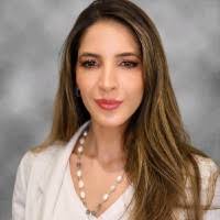 Gabriela Maciel's Instagram, Twitter & Facebook