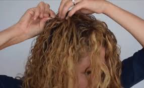 From flat irons and hair bungees, to fan brushes and beautyblenders, tool time will make you a total styling savant, teaching you all the insider tricks the pros know by heart and helping take your beauty game. Curly Hair Hack How To Use Bobby Pins For Bigger Hair Naturallycurly Com