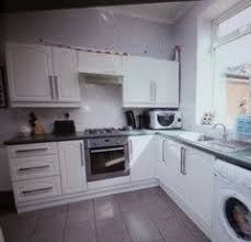 Worktops.net provide 10 reasons why using granite as a kitchen worktop surface, from its natural beauty, longevity, and reistance to stains and scratches. Grey Or Wood Kitchen Worktop Cannot Decide Houzz Uk