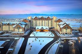 It's easy to navigate and doesn't feel claustrophobic while offering the endless cultural excursions, gourmet dining experiences, and fun nightlife that you'd expect from large. Gaylord Rockies Resort Opens In Denver Colorado
