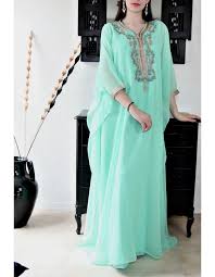Reference robe d'occasion, lla partie du bas un peu filet , mais en se voit pas une fois la pièce rose de dessus porter convient du 34 au 38. Caftan Marocain Papillon Faracha Robe Orientale Papillon Caftan