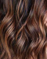 Großverkauf braune haare strähnen aus china braune haare strähnen großhändler über großverkauf, großverkauf und mehr bei alibaba.com. Schaut Mit Karamellhohepunkten Auf Braunem Und Dunkelbraunem Haar 2019 Honig Haar Braun Blonde Haare Gold Braune Haare