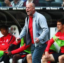 Thomas schaaf tritt als cheftrainer bei eintracht frankfurt zurück. Trotz Klassenerhalts Trennungsgeruchte Um Thomas Schaaf In Frankfurt Welt