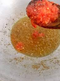 Rebus dulu ayamnya beserta bumbu halus, daun salam, air kelapa & serainya. Rebus Dulu Baru Goreng Ini Rahsia Resepi Ayam Masak Merah Ala Bekwoh Yang Padu Daily Makan