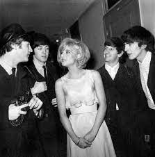 Toute la vie de sylvie, des années sixties à aujourd'hui. Celebrating French Singer Sylvie Vartan S Style Vogue