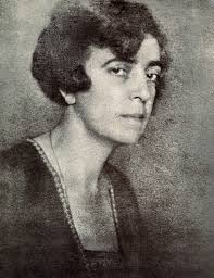 μικρή - Αύρα Θεοδωροπούλου (3 Νοεμβρίου 1880 - 20 Ιανουαρίου 1963) ήταν Ελληνίδα μουσικός, κριτικός και αγωνίστρια. Έγινε περισσότερο γνωστή από τους αγώνες της για την απόκτηση του δικαιώματος ψήφου των γυναικών.