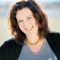 Colleen Macmillan's Instagram, Twitter & Facebook