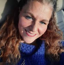 Soooo I love this. Thought you might, too. Definitely needs a back story... 