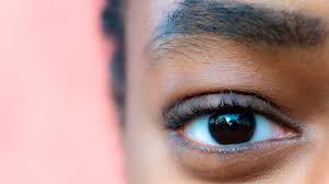 Dry Eyelids: Here's Exactly How to Treat Them, According to Dermatologists  | SELF