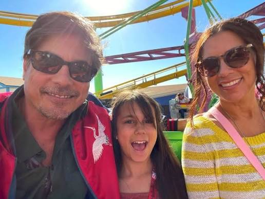 Grateful for my family, good health and good times. Wishing everyone a  Happy Thanksgiving whatever your traditions, ours involve the beach and  coasters #SantaMonicaPier #bubbagumpshrimp #thanksgiving
