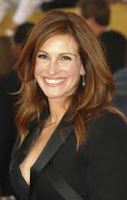 Couleur Qui Met Le Teint Et Les Traits En Valeur Cheveux Julia Roberts Cheveux Roux Naturel Coupe De Cheveux