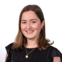 Jenny Loomis's Instagram, Twitter & Facebook