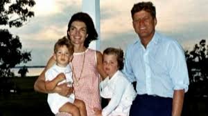 Sie ist das einzige noch lebende kind des ehemaligen präsidentenpaares john f. 50 Jahre Nach Jfks Tod So Machtig Sind Die Kennedys Noch Heute Politik Ausland Bild De