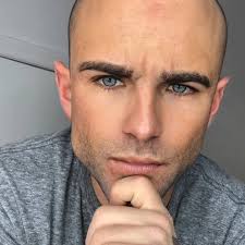 Why when I'm entering photo mode the environment color is changed? Even if  I moving the sun to anywhere the planet's or object's surface is still too  dark not like normal view