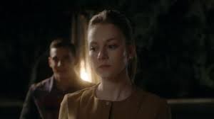 A little bit of ear jewellery never goes astray when it comes to creating a fashionable and unique ensemble. The Earrings Carla Ester Exposito In Elite S01e02 Spotern