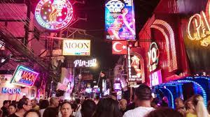 Kita bisa menemukannya di setiap tikungan jalan kota pattaya. Di Dalam Kota Dosa Thailand Hiburan Atau Eksploitasi