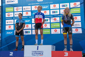«encore une superbe journée de vtt hier en très bonne compagnie avec la belle @paulineferrandprevot…» Un Maillot De Championne De France Pour Loana Lecomte Annecy Cyclisme Competition