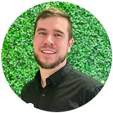 Mike Minehart's Instagram, Twitter & Facebook