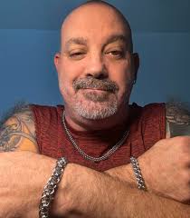 Today DC and Belline wear uniform. But please ask them, which class your  in? Please add Sçhøõl Ñïgå