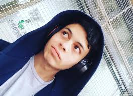 Looking for someone to practice English with in exchange for Spanish help?