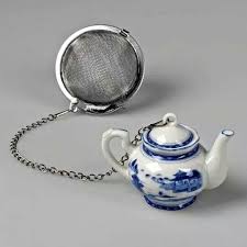 Blue Canton Tea Infuser Wire Mesh Ball On Chain With Chinese Blue Willow Blue And White Teapot On The End Stainless Steel And Tea Pots Tea Tea Diffuser