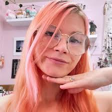 Heather Belle's Instagram, Twitter & Facebook