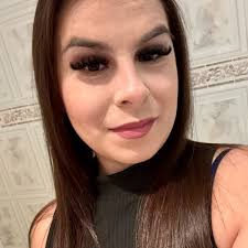 What lash glues are recommended for colored lashes?