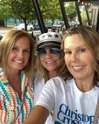 Julie Youngberg's Instagram, Twitter & Facebook