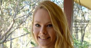 Elise Pfeiffer's Instagram, Twitter & Facebook