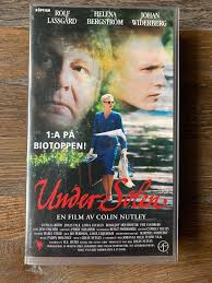 VHS Under solen Svensk dramafilm från 1998 av C..