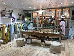 Le Vestiaire Multimarque De Caractere A Saint Jean De Luz Actualite Distribution 1076059
