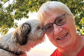 Nancy Lind's Instagram, Twitter & Facebook