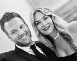 Bites tonight 8-11p...Ritz lobby in Naples. Had some beautiful friends come  out tonight, and we got to hear Chris Workman! Awesome Saturday, feelin  grateful. ❤️🎶