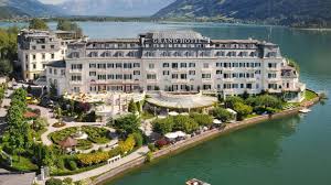 The grand hotel gozo is ideally situated on top of the gateway to gozo island, mgarr harbour. 120 Jahre Im Grand Hotel Zell Am See Steht Der Fruhsommer Im Zeichen Eines Grossen Festes Jetset Media Das Exklusive Entertainment Magazin