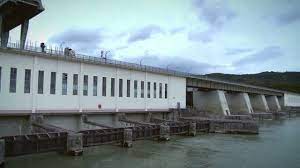 In addition to energy production, the water level at the rocky thresholds in the strudengau and the aschacher kachlet should also be raised for shipping. Ausflugsziel Donaukraftwerk Ybbs Persenbeug Youtube