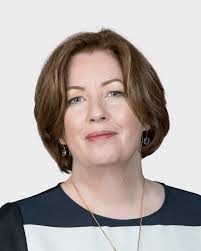 NHS chiefs need same oversight as doctors