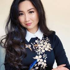 Stephanie Simard's Instagram, Twitter & Facebook