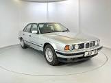BMW-525